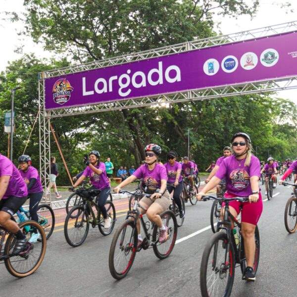 SSP-PI promove pedalada e mobiliza população pelo fim da violência contra a mulher em Teresina