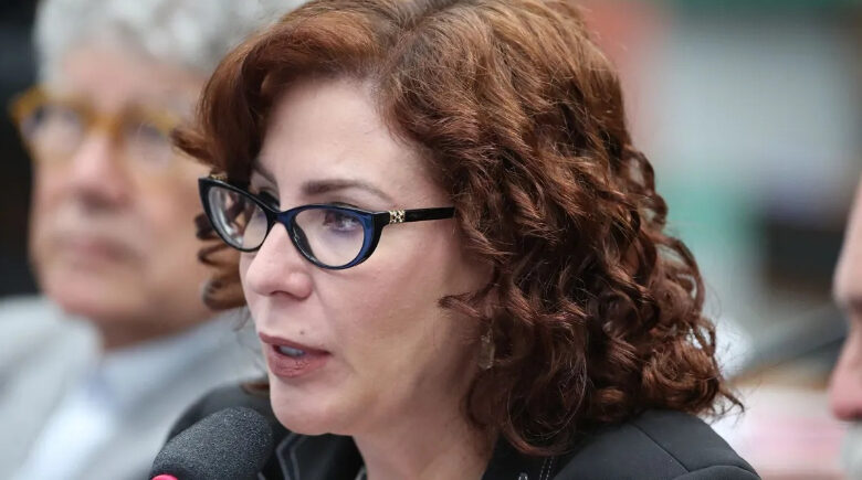 Justiça da Itália aceita extradição de ex-deputada Carla Zambelli ao Brasil