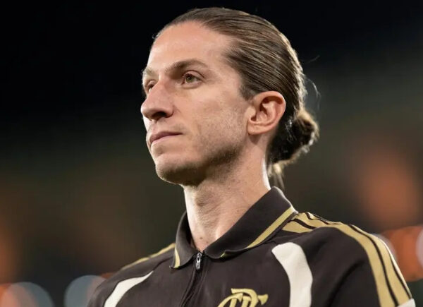 Time da Série D procura Filipe Luís após demissão do Flamengo
