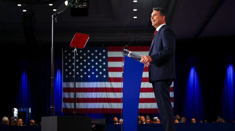 Flavio nos USA pede para eleição no Brasil ter “valores americanos“