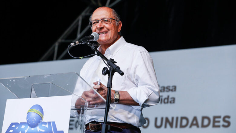 Alckmin espera fim de guerra em 60 dias e admite prorrogar subsídio ao diesel