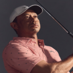 Lenda do golfe, Tiger Woods é preso após se envolver em acidente de carro com capotamento na Flórida