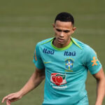 Lateral vai passar por cirurgia, e sonho de disputar a Copa do Mundo fica distante