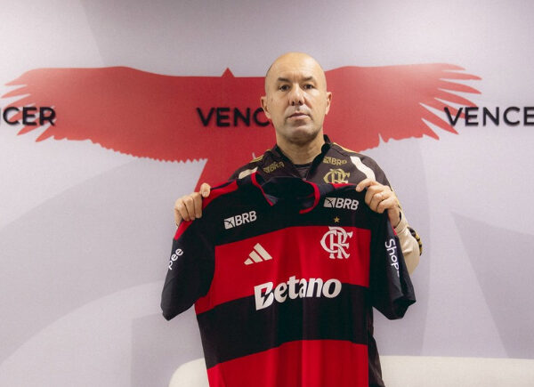 Flamengo oficializa contratação de Leonardo Jardim após demissão de Filipe Luís