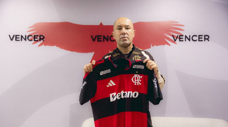 Flamengo oficializa contratação de Leonardo Jardim após demissão de Filipe Luís