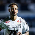 Neymar desabafa após ficar fora de jogo do Santos com a presença de Ancelotti