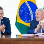 Lula confirma saída de Camilo Santana do MEC para atuar em campanha eleitoral