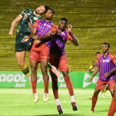 Piauizão Vibrante venceu o primeiro jogo da decisão do Piauiense de Futebol