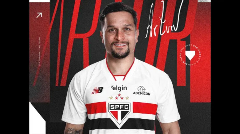 São Paulo anuncia Artur, ex-Botafogo, como reforço para o ataque