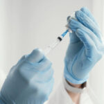 Vacinas contra câncer avançam e podem ter testes no Brasil; entenda