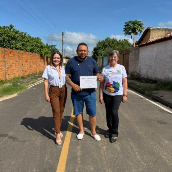 Moradores de Piripiri comemoram entrega de obras de pavimentação executadas pelo OPA