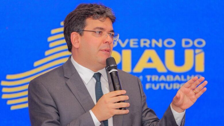 Bancada federal do Piauí protocola solicitação de Rafael Fonteles para zerar taxas sobre energia solar