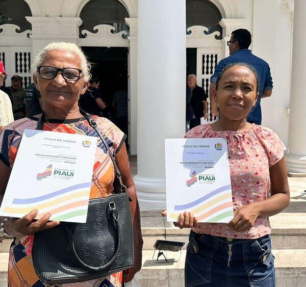 Governo do Estado beneficia cerca de mil pessoas com entrega de títulos de terra nos municípios de São João do Piauí e Pedro Laurentino