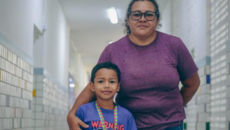 Centro especializado já realizou 20 mil atendimentos; famílias comemoram desenvolvimento de crianças com autismo