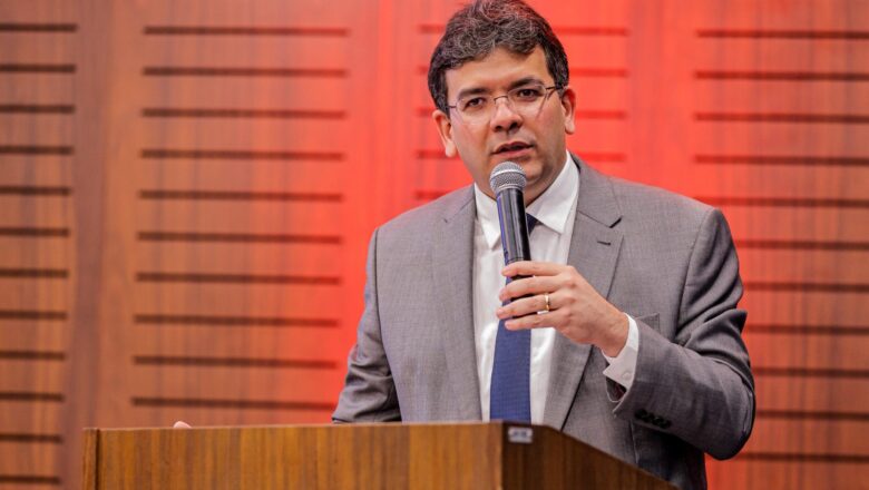 Rafael Fonteles é a favor do fim da escala 6×1 e espera que lei seja aprovada