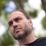 Carlos Bolsonaro anuncia pré-candidatura ao Senado em SC