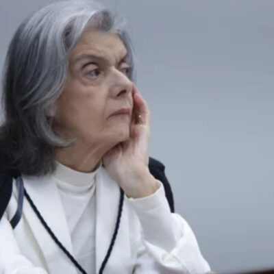 Cármen segue Moraes e vota para condenar Eduardo Bolsonaro por difamação contra Tabata