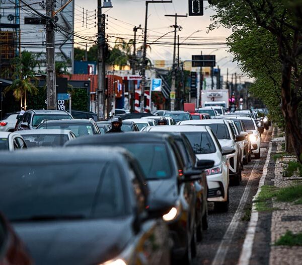 Motoristas denunciam uso de contas falsas e alugadas em aplicativos em Teresina