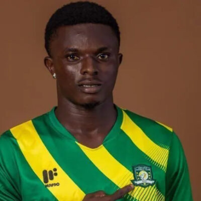 Ataque a ônibus de clube por assaltantes termina com morte de jogador em Gana