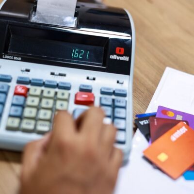 Governo prepara linha de crédito para médias empresas endividadas