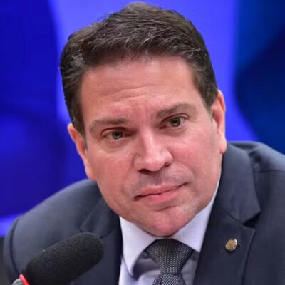 Ex-deputado Alexandre Ramagem deixa a prisão nos Estados Unidos
