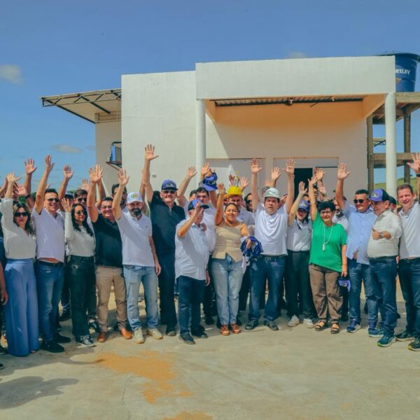 Em Betânia do Piauí, Rafael Fonteles visita obra de frigorífico de caprinos e ovinos que irá beneficiar mais de 3 mil produtores