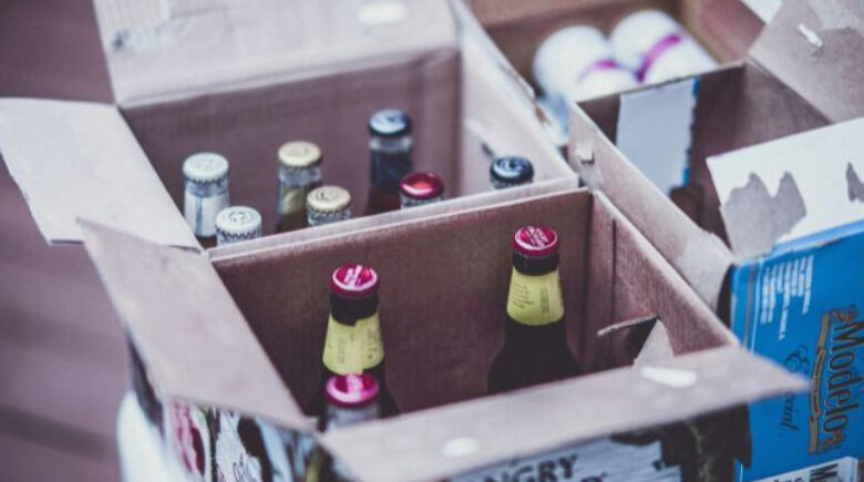 Vereador de Minas Gerais é denunciado por compra de votos com Pix e cerveja