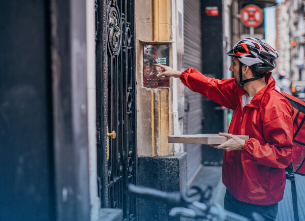 Governo começa a fiscalizar transparência de preços de Apps de transporte e delivery