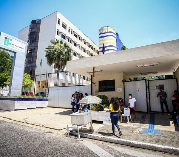 IFPI abre inscrição para seleção de professor formador; confira valor