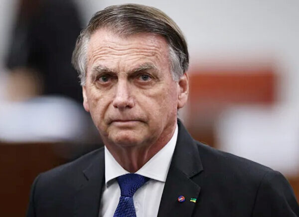 PGR se manifesta a favor de pedido de Jair Bolsonaro para realizar cirurgia no ombro