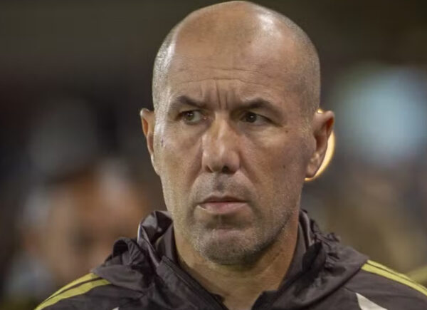 Leonardo Jardim admite vergonha após goleada do Flamengo e critica postura da equipe