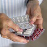 Medicamento contra progressão do Alzheimer chega ao Brasil em junho