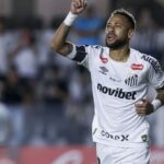 Neymar tira satisfação com torcida e rebate: “Sou mimado? Estou dando a vida irmão”
