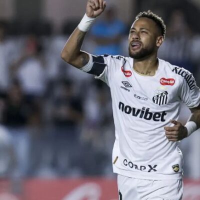 Neymar tira satisfação com torcida e rebate: “Sou mimado? Estou dando a vida irmão”