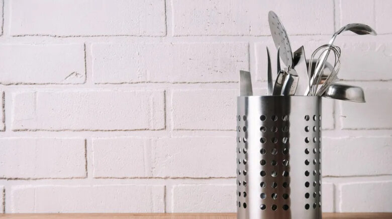 Alerta perigo! Utensílio comum na cozinha pode esconder risco à sua saúde