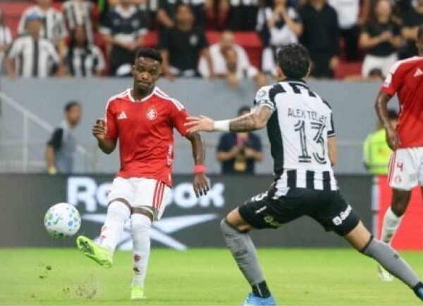 Botafogo e Internacional empatam em rodada do Brasileirão no Mané Garrincha