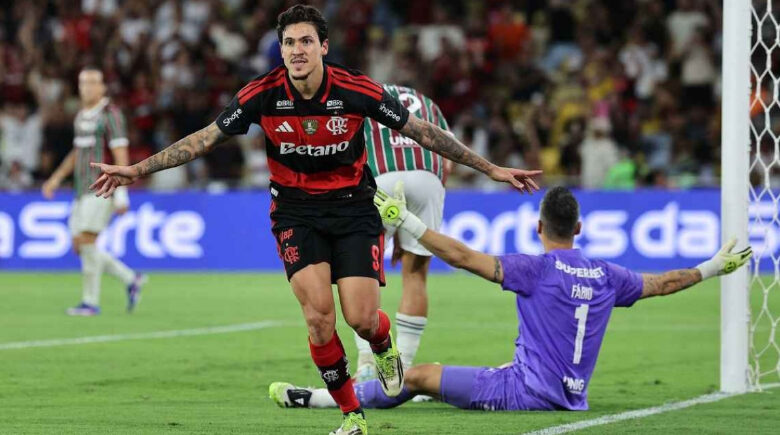 Flamengo vence o Fluminense com dois gols de Pedro e assume a vice-liderança do Brasileirão
