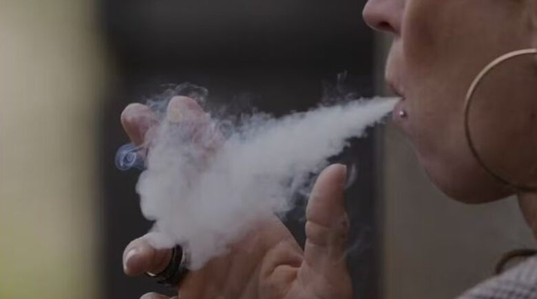 Preço do cigarro sobe no Brasil para compensar valor do diesel; número de fumantes cresce após duas décadas