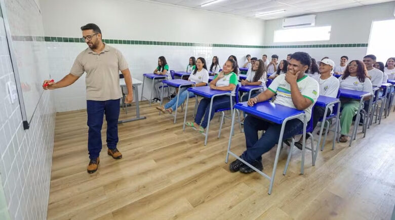 Seduc abre nova convocação com mais de 500 vagas para área da educação; veja a lista