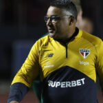 São Paulo vence o Juventude, mas técnico é vaiado e desabafa: “Pressão impacta os atletas”