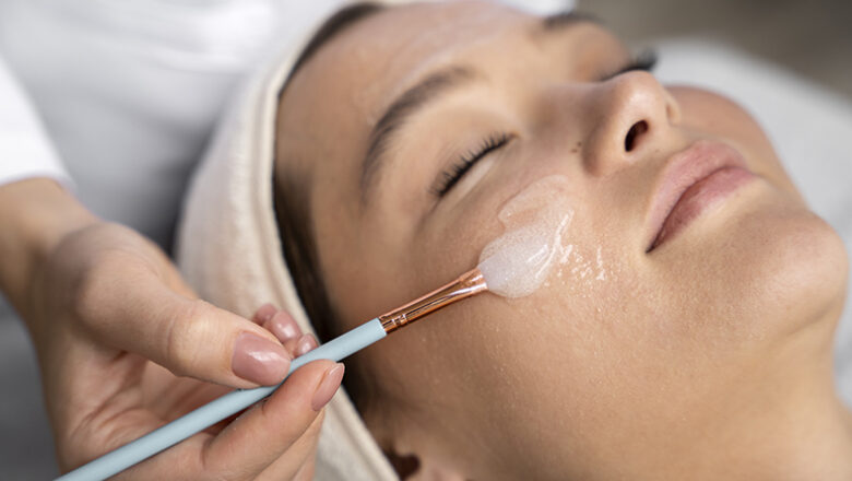 Rosto cansado: 5 dicas para recuperar o viço da pele