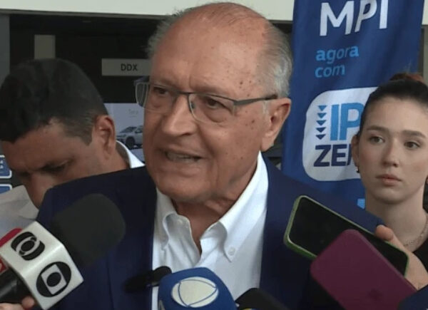 Alckmin diz que 26 estados devem aderir a programa para reduzir preço do diesel