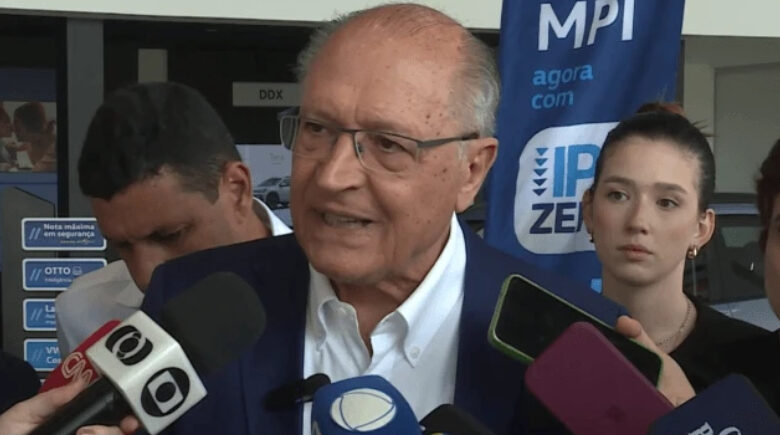 Alckmin diz que 26 estados devem aderir a programa para reduzir preço do diesel