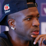 ‘Vini Jr. é horrível’, diz ex-jogador do Real Madrid e seleção holandesa