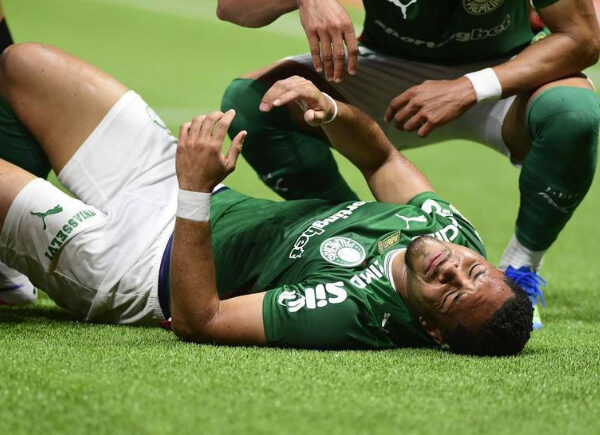 Vitor Roque vai passar por cirurgia após lesão detectada no Palmeiras