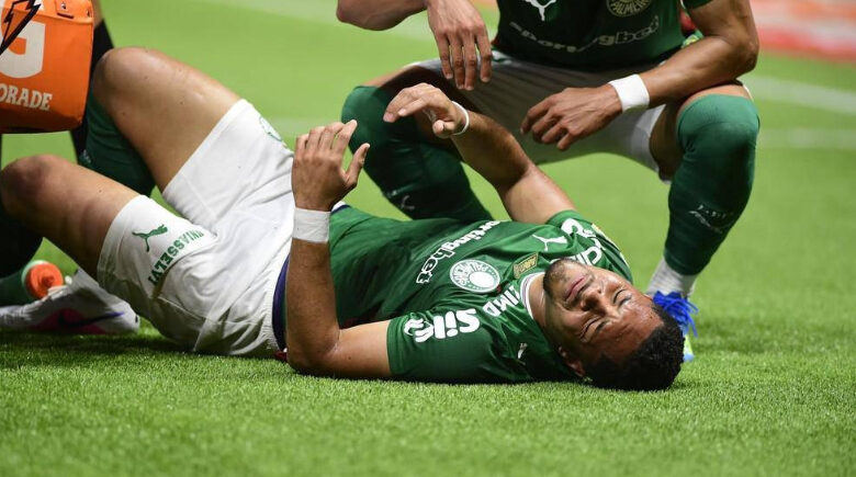 Vitor Roque vai passar por cirurgia após lesão detectada no Palmeiras