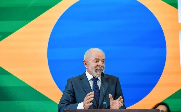 “Tenho certeza que vai aprovar”, diz Lula sobre projeto que acaba com escala 6×1