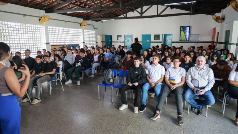 Sesapi promove ação educativa contra o tabagismo para estudantes de escola pública em Teresina