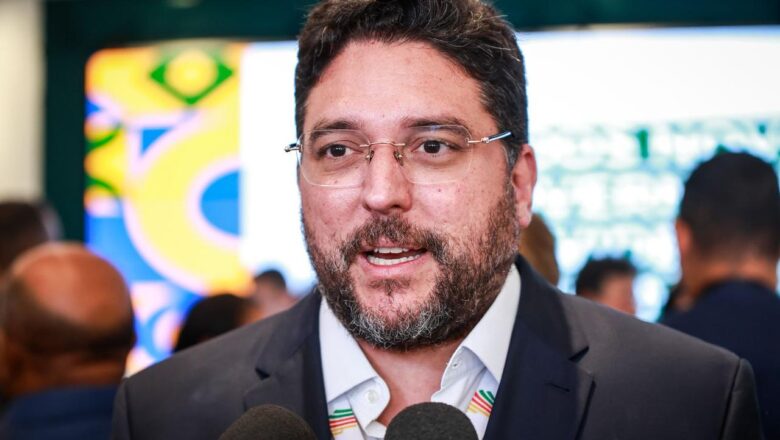 Secretário diz que pacote de reestruturação prepara Estado para concursos