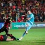 Fortaleza e Vitória venceram em Recife e Natal e vão decidir a Copa do Nordeste